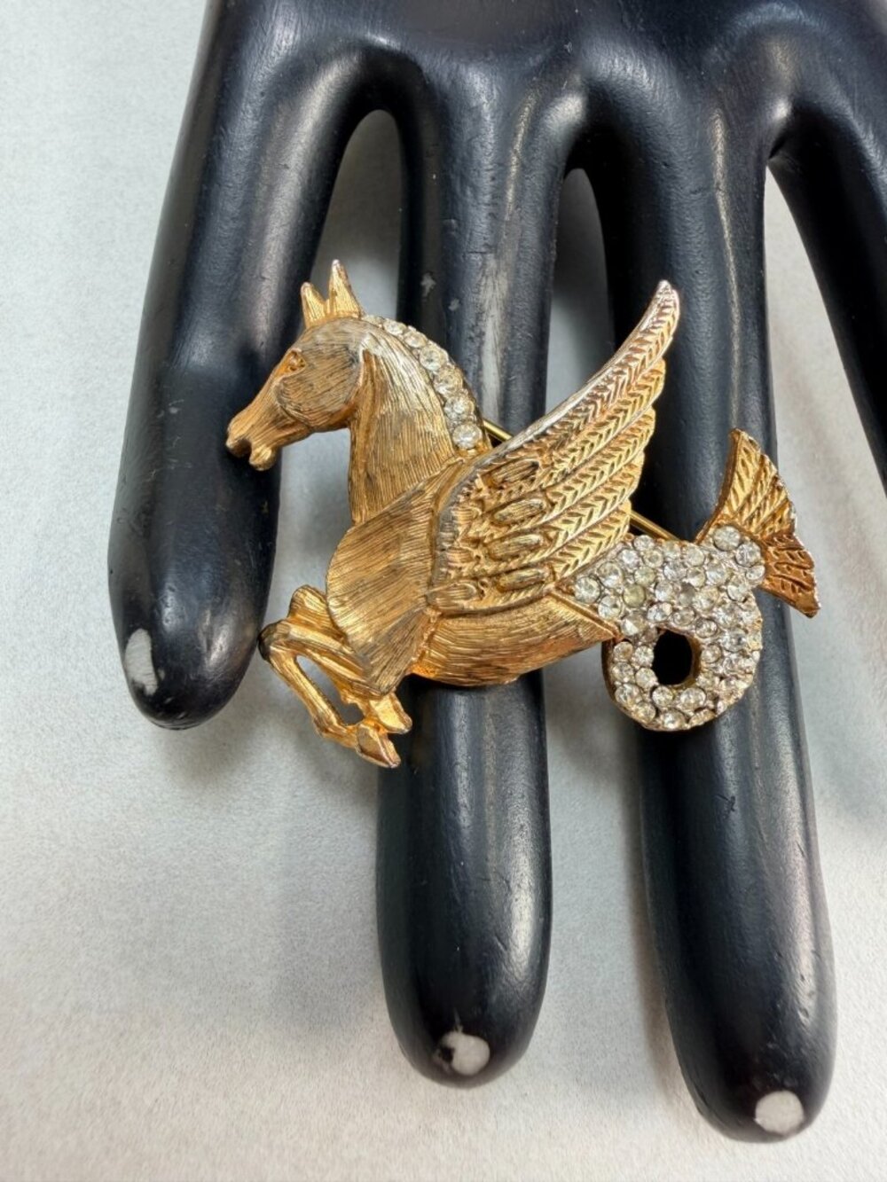 Vintage DeNICOLA Pegasus Rhinestone Gold Tone Mythological Horse Brooch Pin